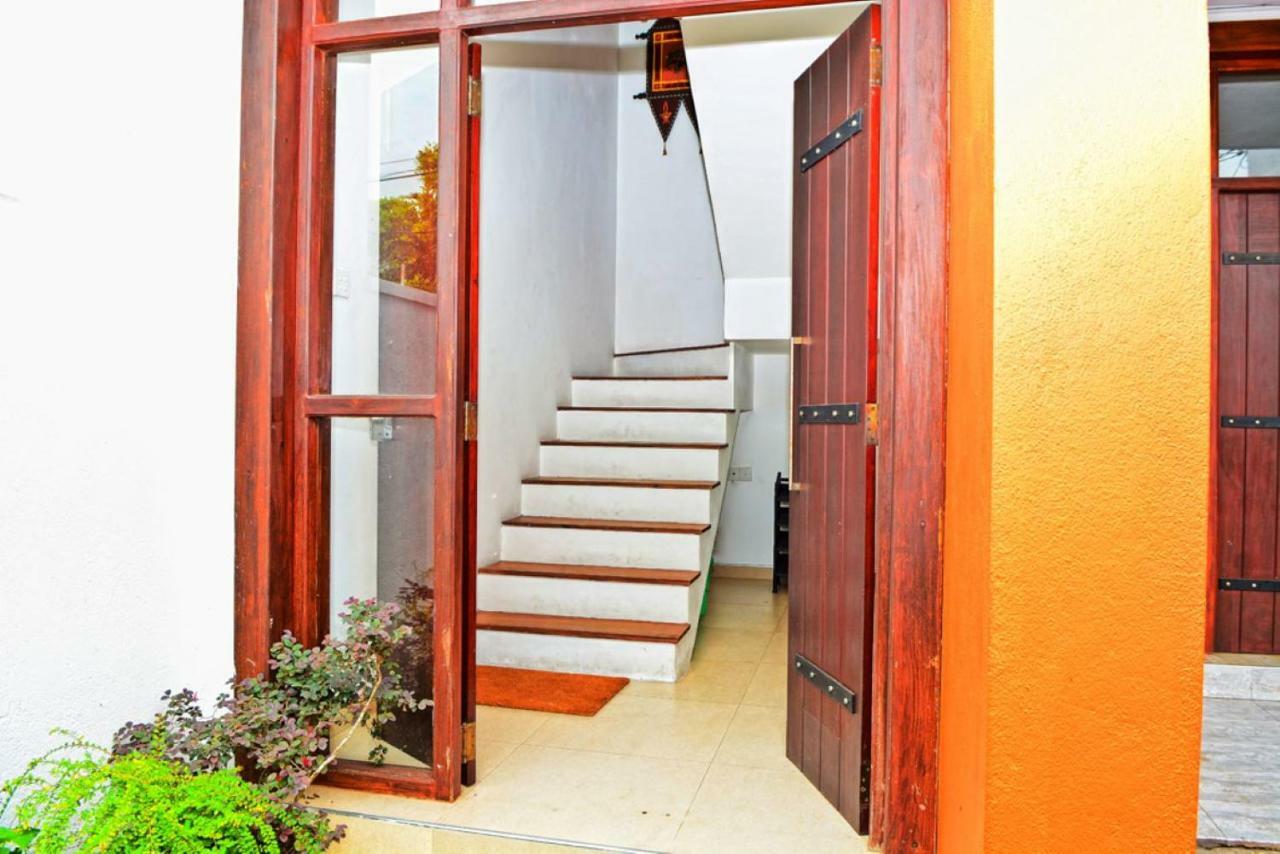 Furnished Apartment At Colombo Suburbs Nawala Раджагирия Экстерьер фото