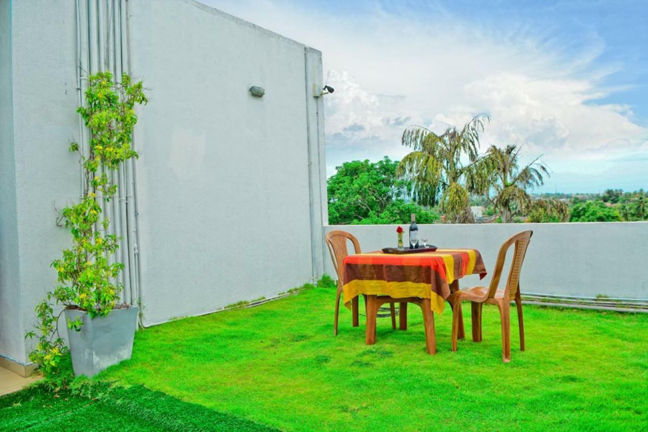 Furnished Apartment At Colombo Suburbs Nawala Раджагирия Экстерьер фото